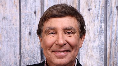 image de la news Victime de deux arrêts cardiaques, Jean-Pierre Foucault donne enfin de ses nouvelles