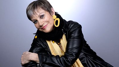 image de la news Isabelle Morini-Bosc va-t-elle quitter Touche pas à mon poste ? Elle répond aux rumeurs