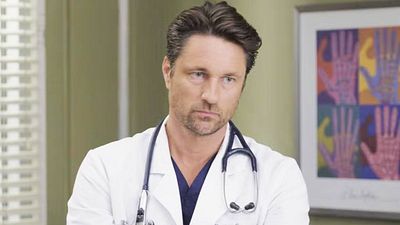 image de la news Grey's Anatomy : "Ils ne savaient pas quoi faire avec lui"... Martin Henderson (Virgin River) revient sur sa courte expérience dans la série médicale