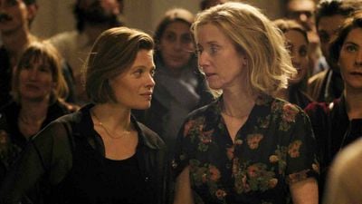 image de la news Premières images : après son César pour Dossier 137, Léa Drucker va vous émouvoir dans La vie d'une femme