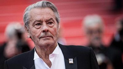 image de la news Alain Delon : "Une trace ineffaçable"... Les stars pleurent la disparition de l'acteur légendaire
