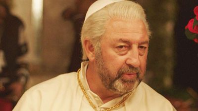 image de la news Kad Merad en pape ! C'est l'incroyable sujet de cette comédie tournée au Mexique il y a 2 ans et qui refait surface aujourd'hui