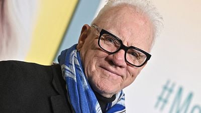 image de la news "Ce qui l'a empêché d'être un génie, c'est son manque d'humanité" : Malcolm McDowell tire à boulets rouges sur ce réalisateur de légende