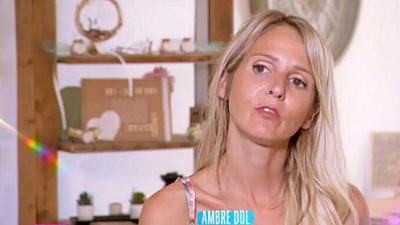 image de la news Familles nombreuses : “Combien de mois ?”, Ambre Dol est d’humeur blagueuse…