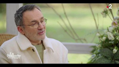 image de la news Un dimanche à la campagne : qui sont les invités de Frédéric Lopez ce dimanche 27 avril 2025 ?