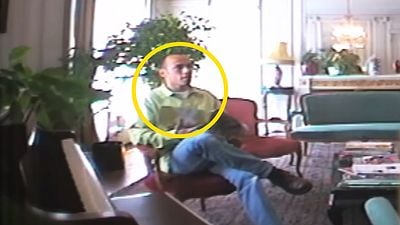 image de la news Oui, c'est bien lui ! Il y a plus de 30 ans, ce génial acteur comique faisait sa première apparition dans ces images jamais vues par le grand public !