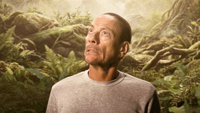 image de la news Cargo : cette légende du cinéma d’action signe son grand retour, toujours aussi “aware” !