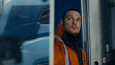 image de la news Premières images : une histoire d'amour entre deux chauffeurs routiers, c'est la pépite Du fioul dans les artères !