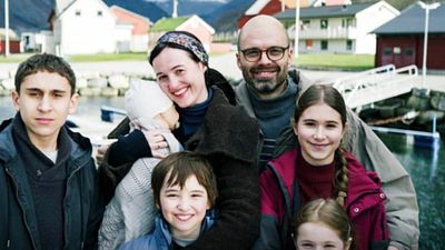 image de la news Complètement chauve ! Reconnaissez-vous cet acteur transformé dans la première photo de cette attente de 2026 ?