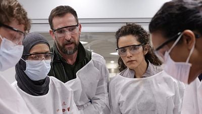 image de la news Déconseillée aux moins de 12 ans, cette série médicale notée 4,3/5 dévoile ses premières images... Deux personnages clés absents !