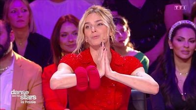 image de la news Danse avec les stars : après Fauve Hautot, une autre danseuse phare bientôt enceinte ?