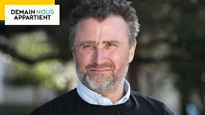 image de la news Demain nous appartient : les amitiés d'Alex, le futur des Delcourt, la remise en question de Chloé... Les confidences d'Alexandre Brasseur