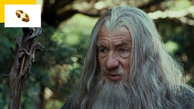 Le Seigneur des Anneaux : faites un arrêt sur image à 47 minutes et regardez le bâton de Gandalf dans La Communauté de l’Anneau