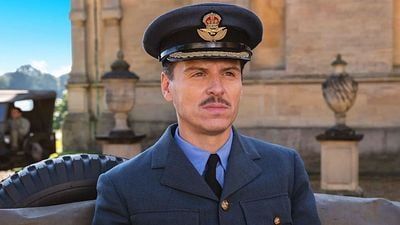 image de la news Andrew Scott : 28 ans avant Pressure, il jouait dans cet immense film sur le Débarquement... mais vous aurez du mal à le trouver dedans !