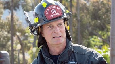 image de la news 9-1-1 : “C’est une série éprouvante”, Peter Krause (Bobby) se confie sur son départ de la série