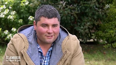 image de la news Surprise, Valentin loin de Flavie... Il a retrouvé une ex-candidate de L’amour est dans le pré !