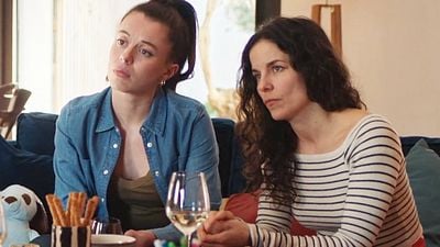 image de la news Demain nous appartient : Sara et Roxane ont enfin pris leur décision