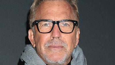 image de la news "Ils étaient en feu" : il y a 36 ans, Kevin Costner croisait 2 figurants qui allaient devenir des stars de cinéma