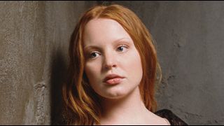 image de la news Lauren Ambrose devient psychiatre pour la FOX