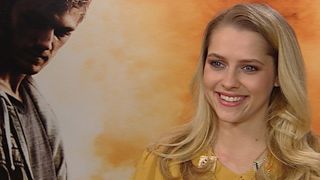 image de la news "Numéro Quatre" : Teresa Palmer au micro !