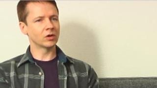 John Cameron Mitchell planche sur une série