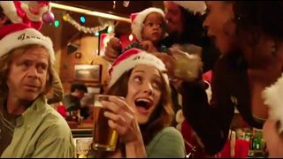 image de la news "Shameless" lève sa pinte de Noël [VIDEO]