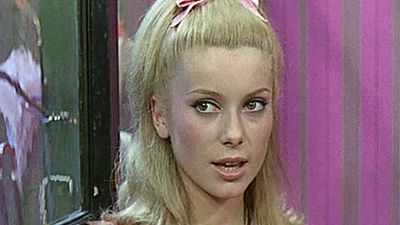 image de la news "Les Parapluies de Cherbourg" à regarder en intégralité !