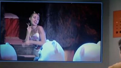 image de la news Miley Cyrus vs. "Star Trek"