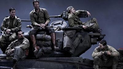 Brad Pitt prend la pose en treillis avec toute l''équipe de "Fury" ! [PHOTO]