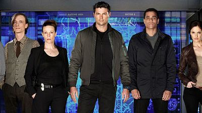 image de la news "Almost Human", la nouvelle série produite par J.J. Abrams débarque : l'avis de la presse US