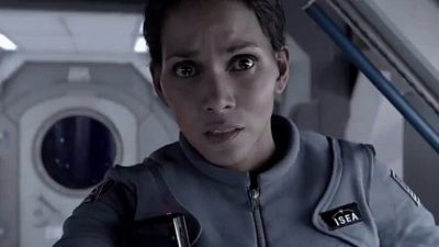 image de la news Extant : Halle Berry terrorisée dans la nouvelle série produite par Spielberg
