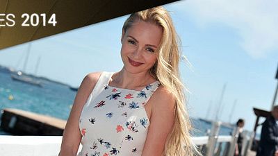 image de la news Cannes 2014 : Beatrice Rosen est l'invitée des déjeuners AlloCiné sur la plage du Majestic