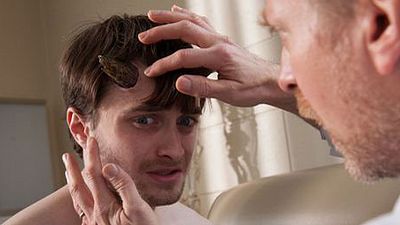 image de la news Extrait Horns : Daniel Radcliffe paniqué chez son docteur...