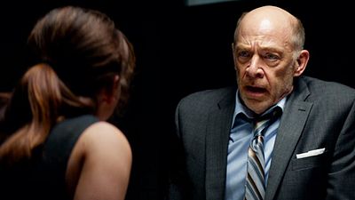image de la news Terminator Genisys : le personnage de J.K. Simmons se dévoile dans un nouveau teaser !