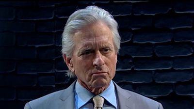 image de la news Michael Douglas rejoue Basic Instict dans une version... plus virile !