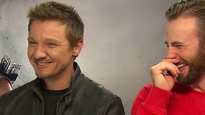 image de la news Avengers 2 : Jeremy Renner et Chris Evans dérapent en interview, puis s'excusent.