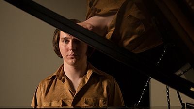 image de la news Bande-annonce Love & Mercy : le leader des Beach Boys incarné à la fois par Paul Dano et John Cusack
