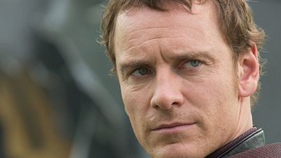 image de la news Assassin’s Creed : Michael Fassbender montre son costume 