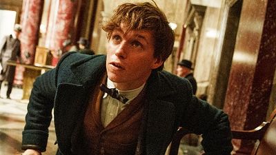 image de la news Teaser mystérieux Les Animaux fantastiques : le sorcier Eddie Redmayne dégaine sa baguette magique