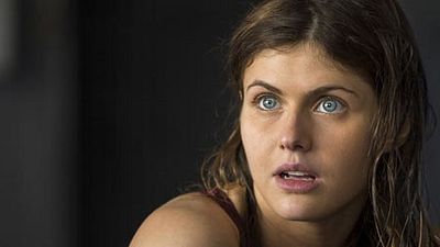 image de la news Baywatch : Alexandra Daddario en tenue de sauveteuse avec The Rock