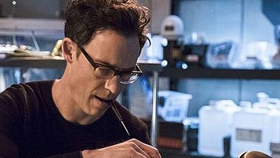image de la news Flash : Tom Cavanagh de retour dans la saison 3 ? [SPOILERS]