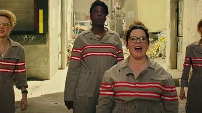 image de la news S.O.S. Fantômes : les filles testent le Proton Pack dans un nouvel extrait
