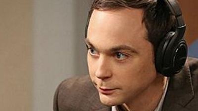 Jim Parsons, de Big Bang Theory, développe une comédie sur une drôle de monarchie