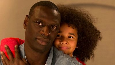 image de la news Demain tout commence : Omar Sy, Gloria et Antoine Bertrand se dévoilent dans ces quatre vidéos touchantes