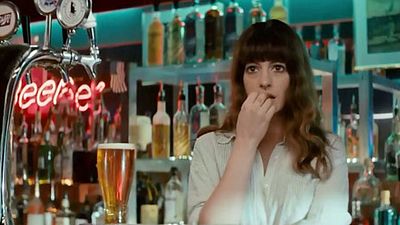 image de la news Bande annonce Colossal : Anne Hathaway est monstrueuse !