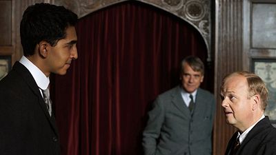 image de la news L'Homme qui défiait l'infini : deux extraits avec Dev Patel en génie des maths