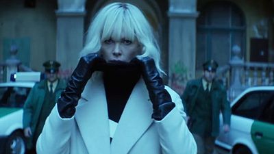 image de la news Charlize Theron castagne sur les premières images d'Atomic Blonde
