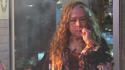 image de la news Disjointed : Kathy Bates se lance dans le trafic de cannabis pour Netflix