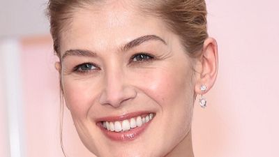 image de la news Rosamund Pike dans la peau de la scientifique Marie Curie 