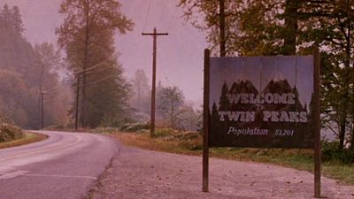 image de la news Quiz : Connaissez-vous tous les secrets des petites villes de séries ?